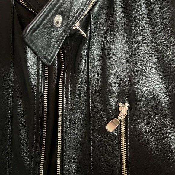 M leather jacket - Picture 2 of 2